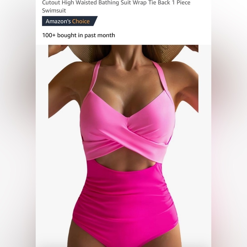 NEW -SMALL  Eomenie  Cut out
Full coverage Adjustable straps
Padded top swimsuit